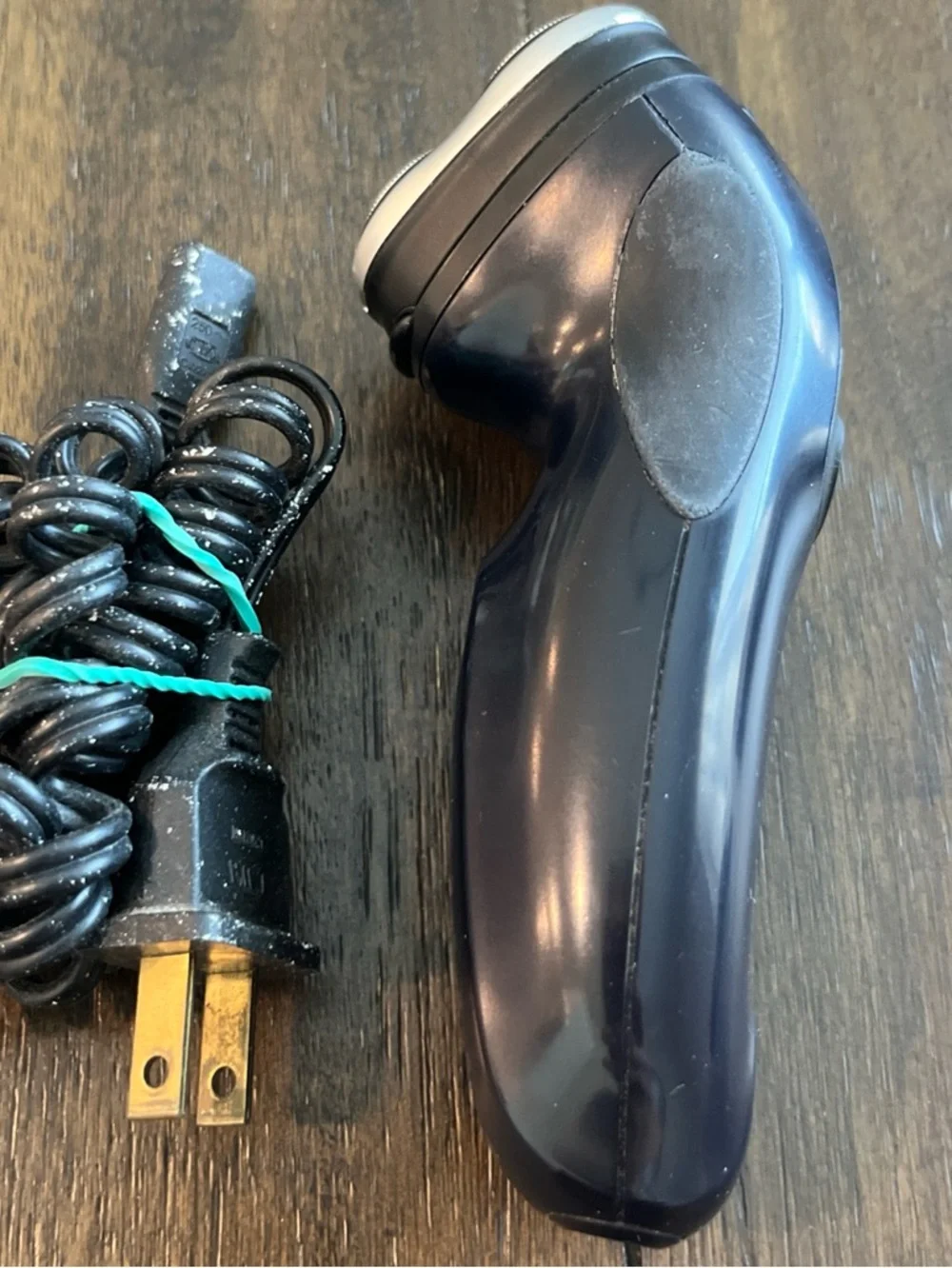 Philips Norelco : Men’s Razor / Shaver Model 5841 XL w/ Trimmer + Charging Cord